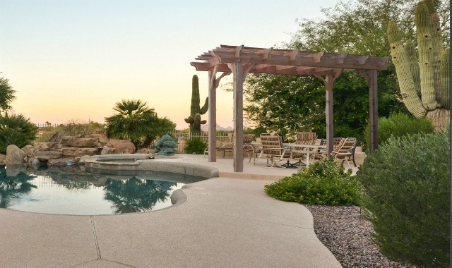 Freestanding Sombrero Pergola