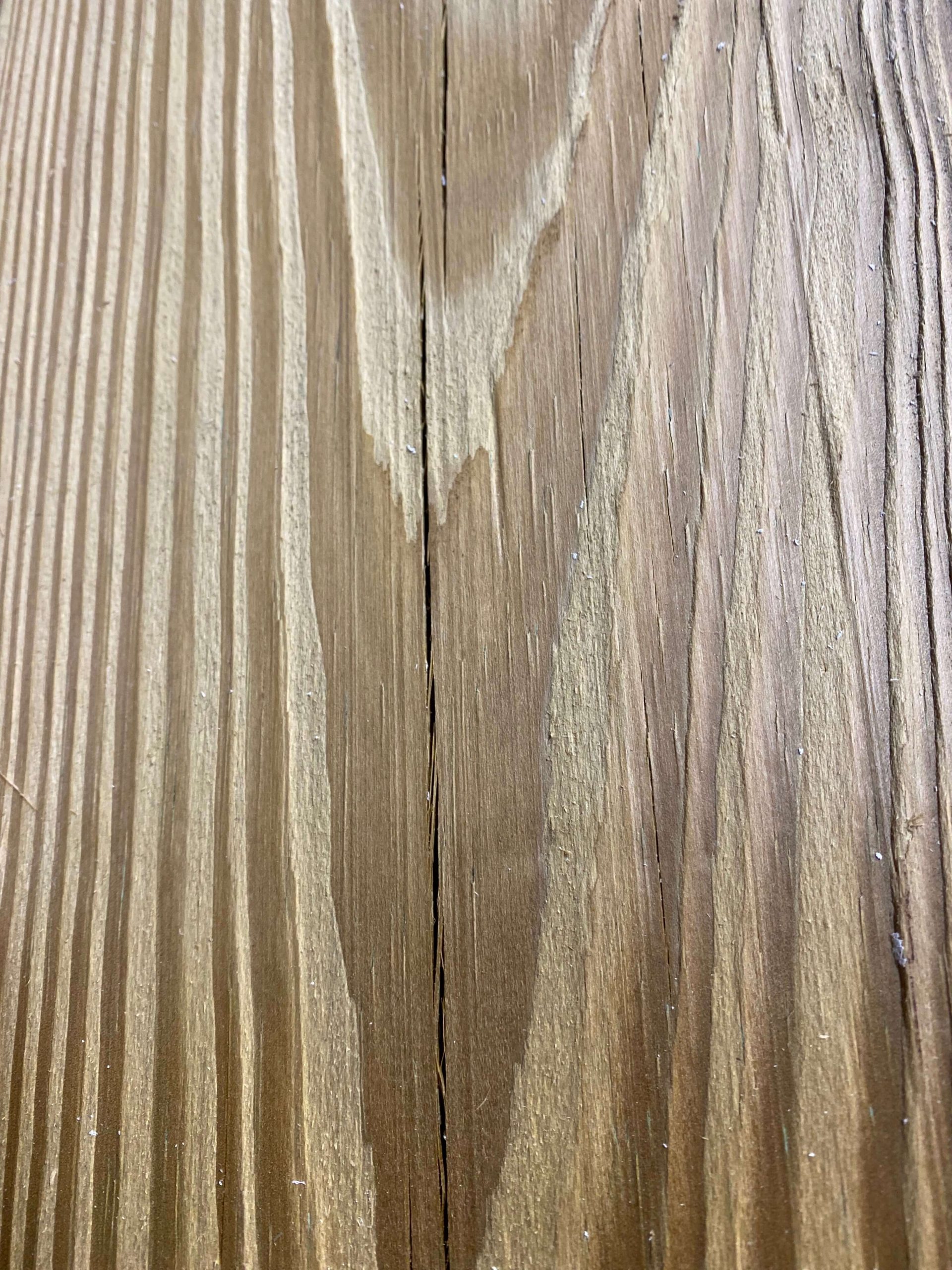 wood checking and splitting