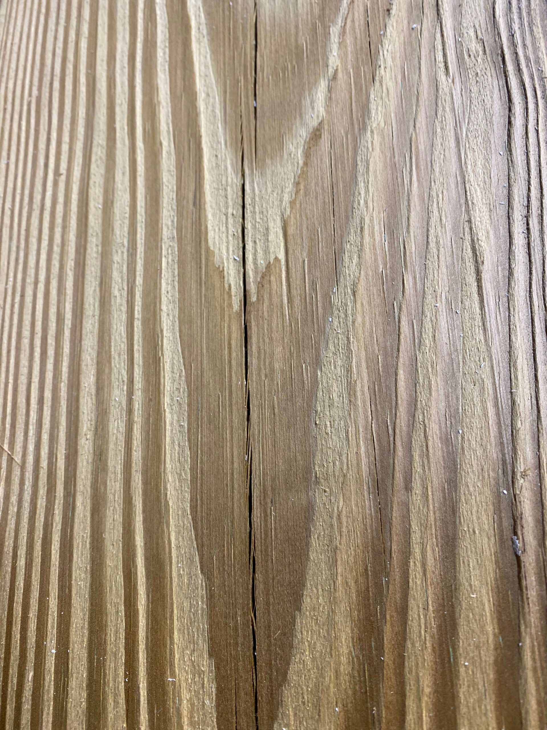 Restoring dry deals cracked wood