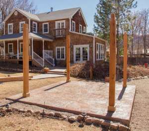 landscaping around pergola